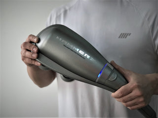 Person holding the Air Relax Hammerz massager