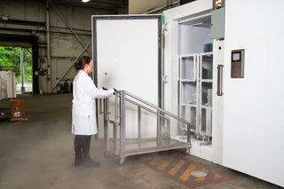 FARRAR ULC-328 138.25 Ultra-Low Chamber, 328 cu.ft. (9,288 L), +2°C to +8°C and -20°C to -80°C Temperature Range