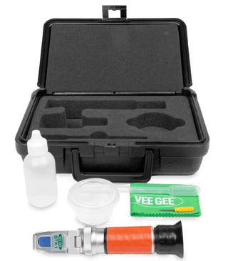 Heathrow Scientific 43002-KIT Brix Refractometer Field Kit set with carrying case on a white background