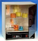 Laboratory Quincy_Lab_10-140AE_Incubator with glass containers on shelves