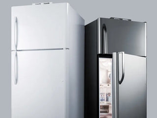 Summit BKRF18W 30" Wide 18 cu.ft. Break Room Refrigerator-Freezer