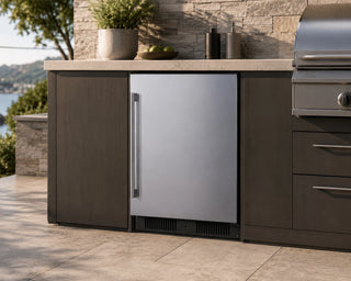 Summit SPR621OS 21" Wide Outdoor All-Refrigerator, ADA Compliant, Built-In Undercounter Design, 3.5 cu.ft.