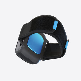Therabody RecoveryTherm Cube seen from behind with the strap looped around the frame
