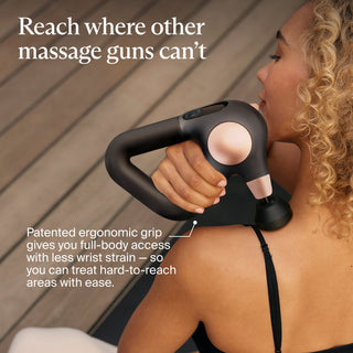 Graphic showing the ergonomic grip of the Therabody Theragun Sense reaching a shoulder