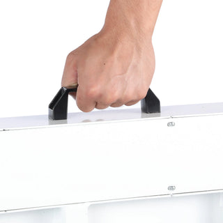 Viva Comfort ADIME904-03 hand gripping the black carrying handle on the edge of the platform