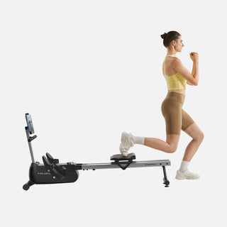Woman beside the WalkingPad RW001 with a tablet mounted on the holder